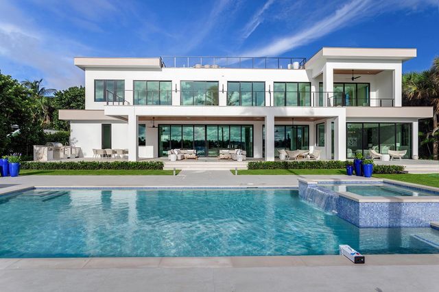 1422 SE Atlantic Drive, Lantana, FL 33462