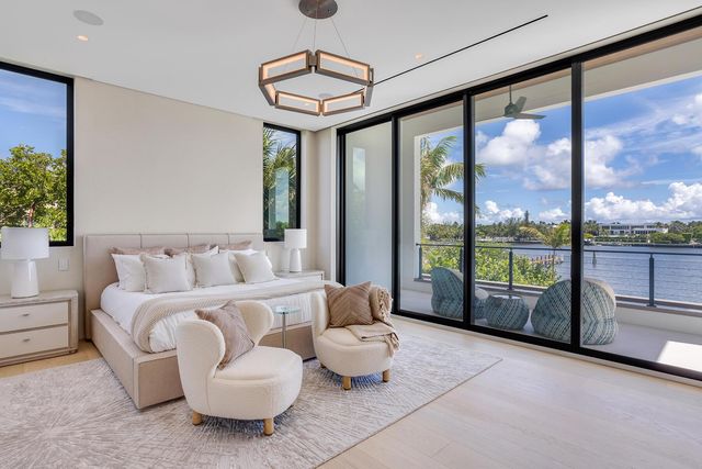 1422 SE Atlantic Drive, Lantana, FL 33462