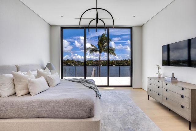 1422 SE Atlantic Drive, Lantana, FL 33462