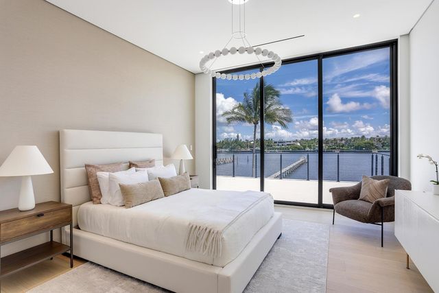 1422 SE Atlantic Drive, Lantana, FL 33462