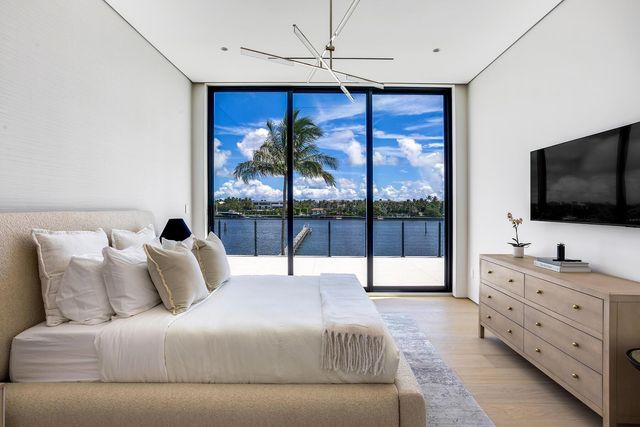 1422 SE Atlantic Drive, Lantana, FL 33462