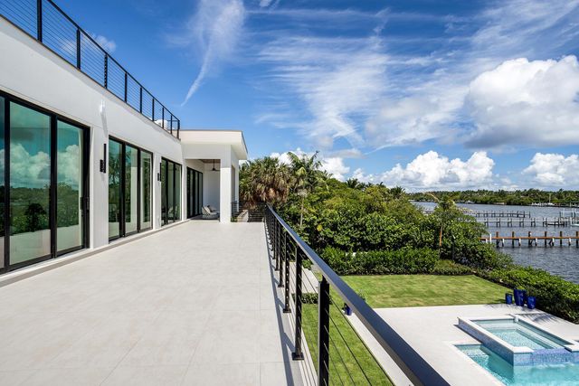 1422 SE Atlantic Drive, Lantana, FL 33462