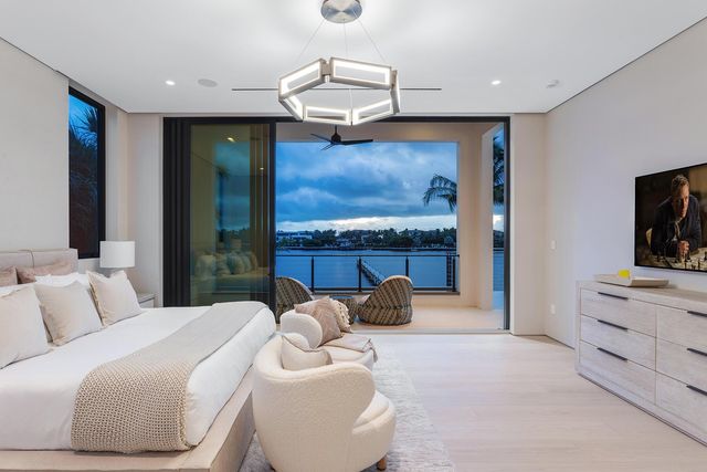 1422 SE Atlantic Drive, Lantana, FL 33462