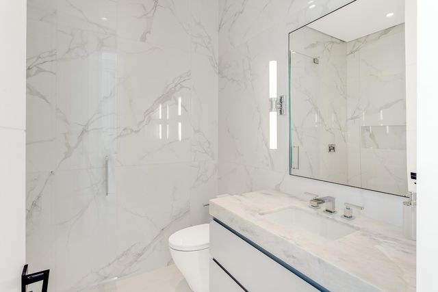 1422 SE Atlantic Drive, Lantana, FL 33462