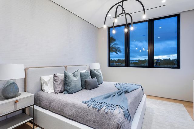 1422 SE Atlantic Drive, Lantana, FL 33462