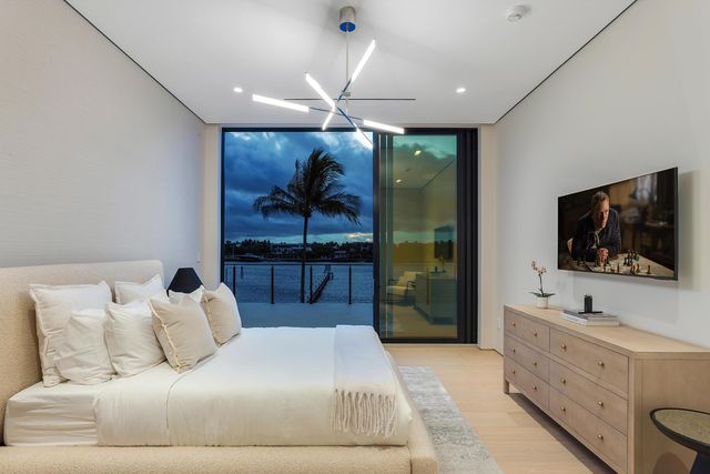 1422 SE Atlantic Drive, Lantana, FL 33462