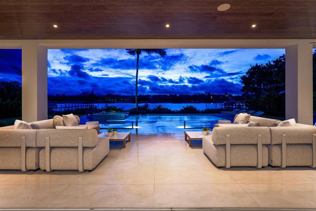 1422 SE Atlantic Drive, Lantana, FL 33462