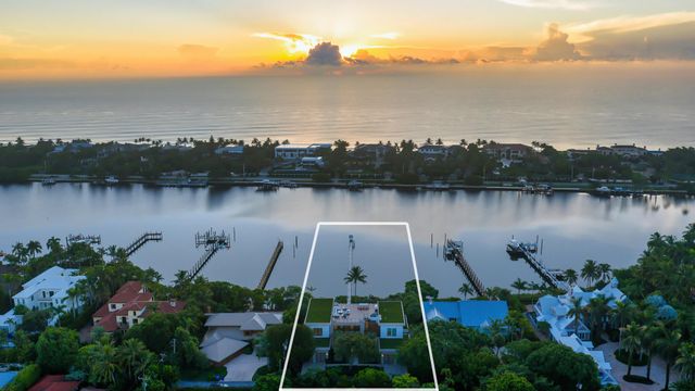 1422 SE Atlantic Drive, Lantana, FL 33462