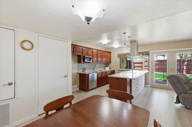 5408 Sagers Boulevard, The Colony, TX 75056