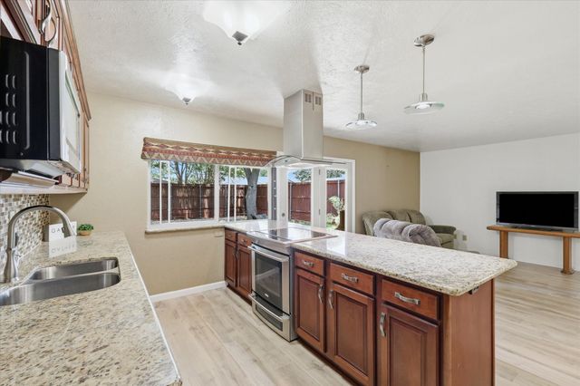 5408 Sagers Boulevard, The Colony, TX 75056