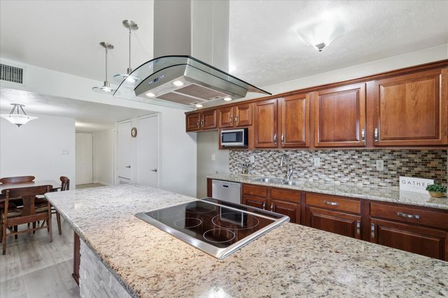5408 Sagers Boulevard, The Colony, TX 75056