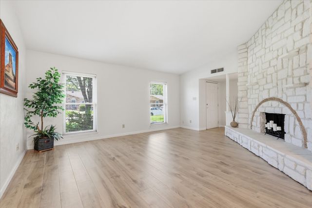 5408 Sagers Boulevard, The Colony, TX 75056