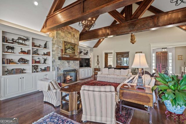 205 Lakecrest Drive NE, Milledgeville, GA 31061