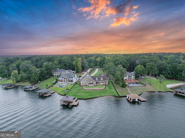 205 Lakecrest Drive NE, Milledgeville, GA 31061