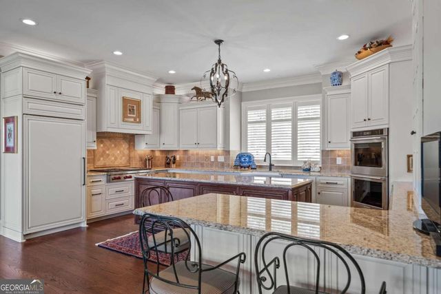 205 Lakecrest Drive NE, Milledgeville, GA 31061