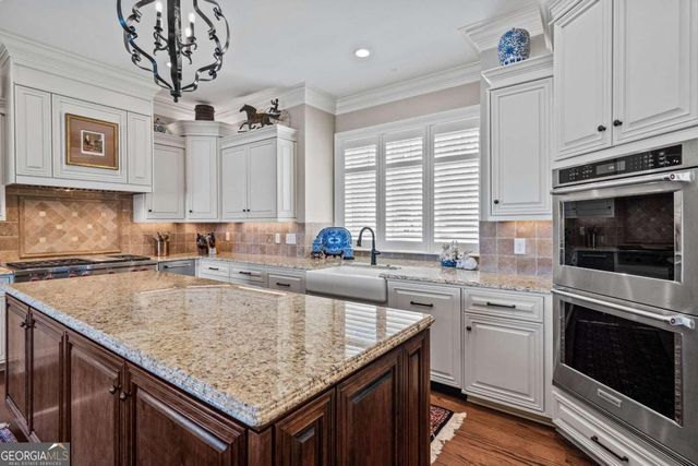 205 Lakecrest Drive NE, Milledgeville, GA 31061