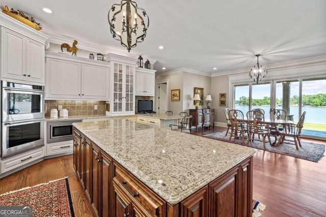 205 Lakecrest Drive NE, Milledgeville, GA 31061