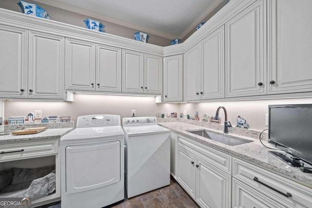 205 Lakecrest Drive NE, Milledgeville, GA 31061
