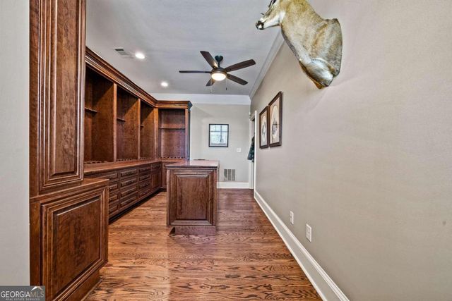 205 Lakecrest Drive NE, Milledgeville, GA 31061