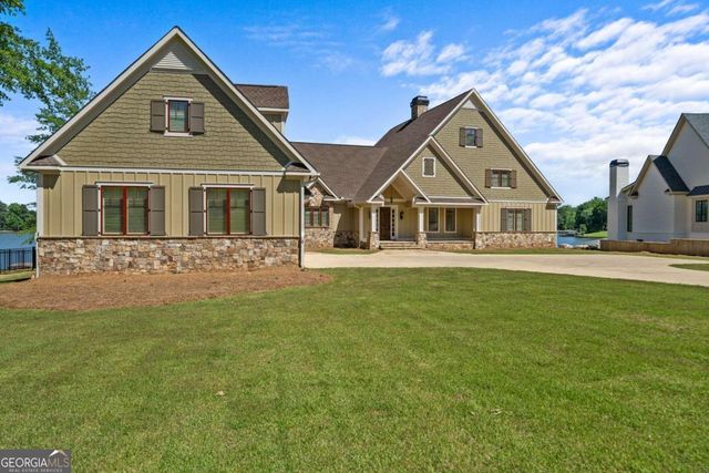 205 Lakecrest Drive NE, Milledgeville, GA 31061