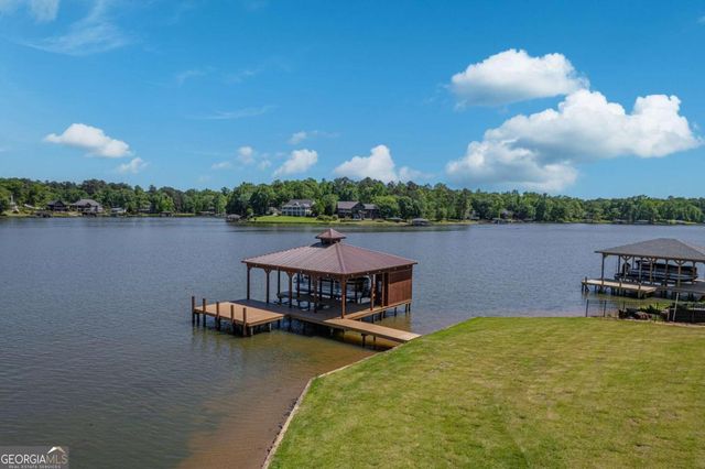 205 Lakecrest Drive NE, Milledgeville, GA 31061