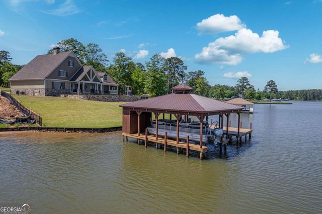 205 Lakecrest Drive NE, Milledgeville, GA 31061