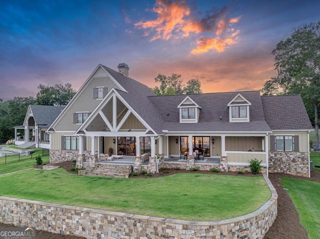 205 Lakecrest Drive NE, Milledgeville, GA 31061