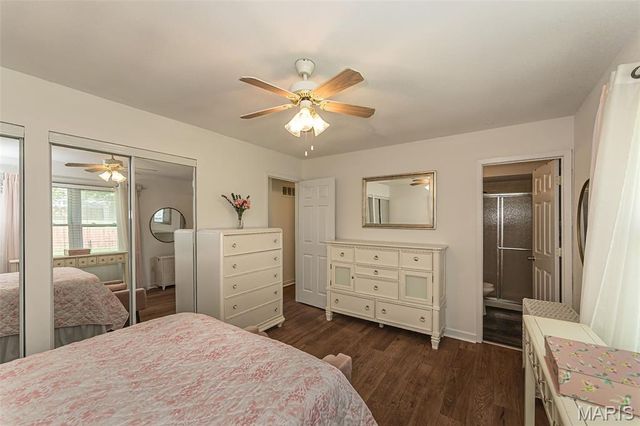 12 Spring Wood Drive, St Peters, MO 63376