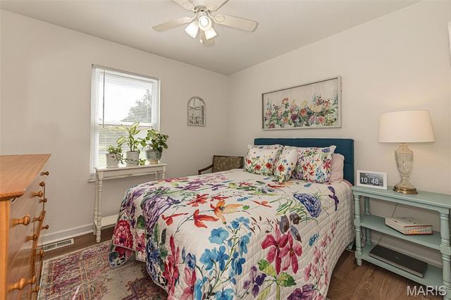 12 Spring Wood Drive, St Peters, MO 63376