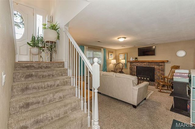 12 Spring Wood Drive, St Peters, MO 63376
