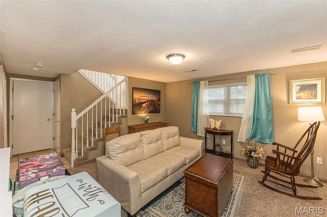 12 Spring Wood Drive, St Peters, MO 63376