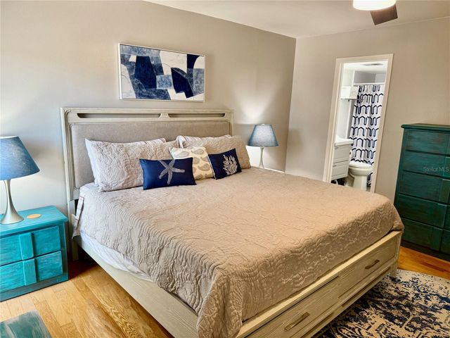 7003 SUNSET WAY 8, St Pete Beach, FL 33706