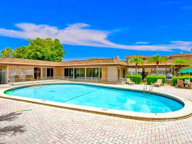 2451 SW 82nd Avenue 106, Davie, FL 33324