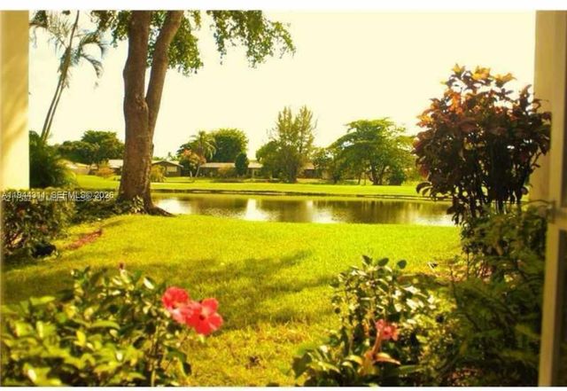 2451 SW 82nd Avenue 106, Davie, FL 33324