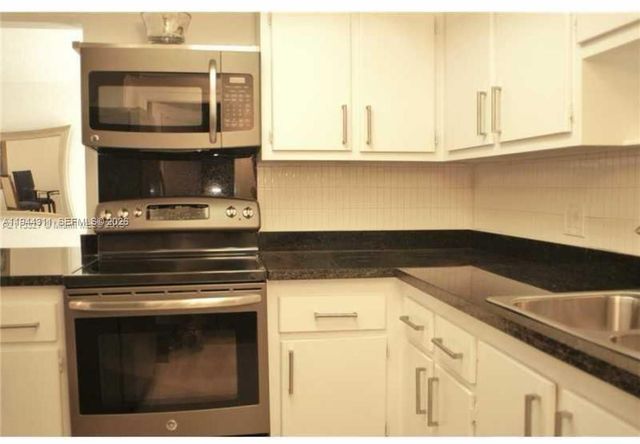 2451 SW 82nd Avenue 106, Davie, FL 33324