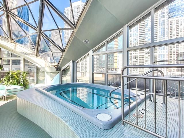 400 E Randolph Street 2330, Chicago, IL 60601