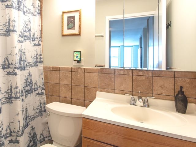 400 E Randolph Street 2330, Chicago, IL 60601