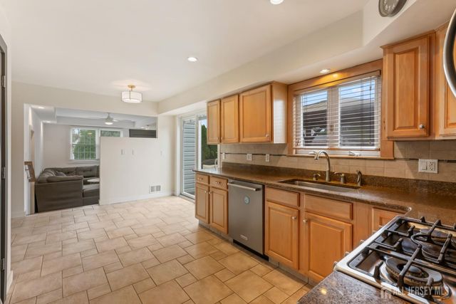 1594 Sea Island Drive, Toms River, NJ 08753