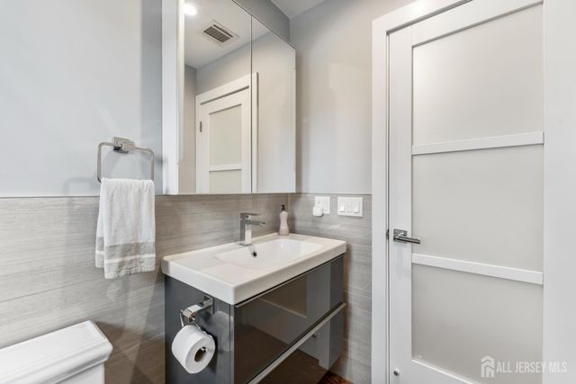 1594 Sea Island Drive, Toms River, NJ 08753