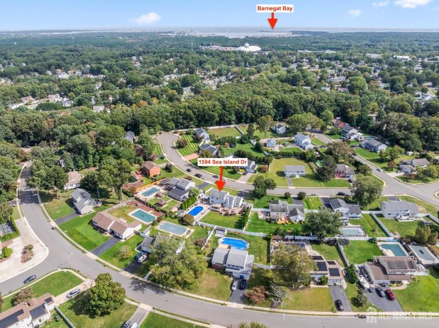 1594 Sea Island Drive, Toms River, NJ 08753