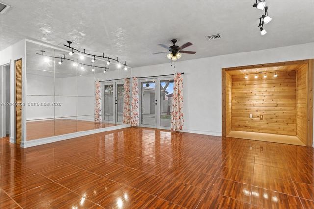 5065 NW 195th Lane, Miami Gardens, FL 33055