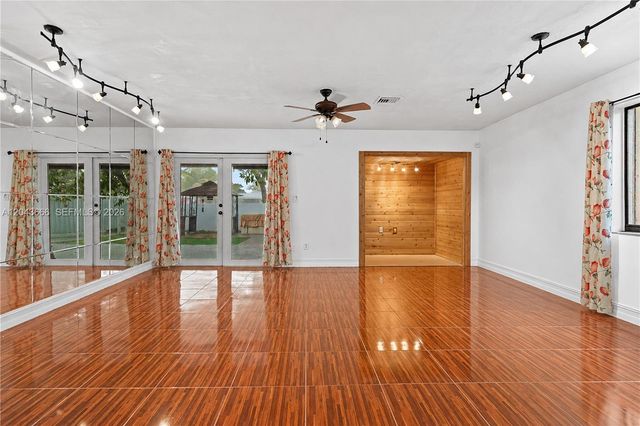 5065 NW 195th Lane, Miami Gardens, FL 33055