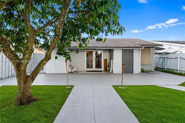 5065 NW 195th Lane, Miami Gardens, FL 33055