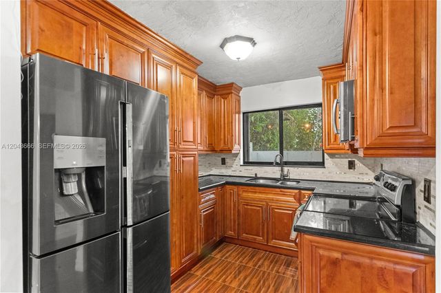 5065 NW 195th Lane, Miami Gardens, FL 33055
