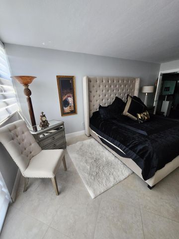 899 Jeffery St 701, Boca Raton, FL 33487