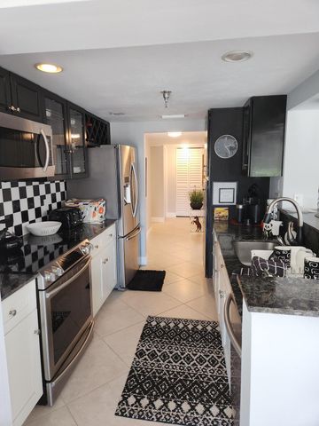 899 Jeffery St 701, Boca Raton, FL 33487