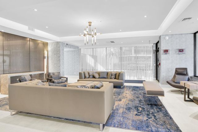 899 Jeffery St 701, Boca Raton, FL 33487