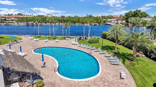 899 Jeffery St 701, Boca Raton, FL 33487