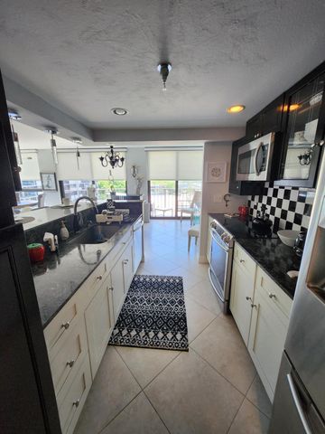 899 Jeffery St 701, Boca Raton, FL 33487