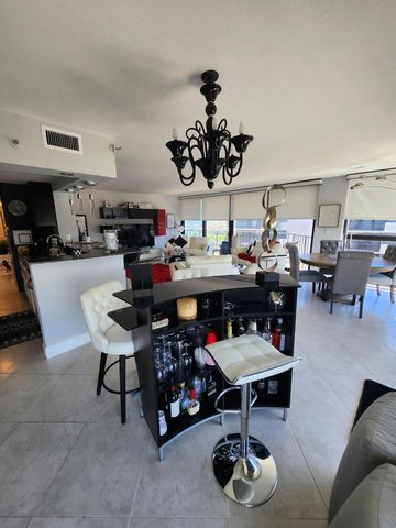 899 Jeffery St 701, Boca Raton, FL 33487